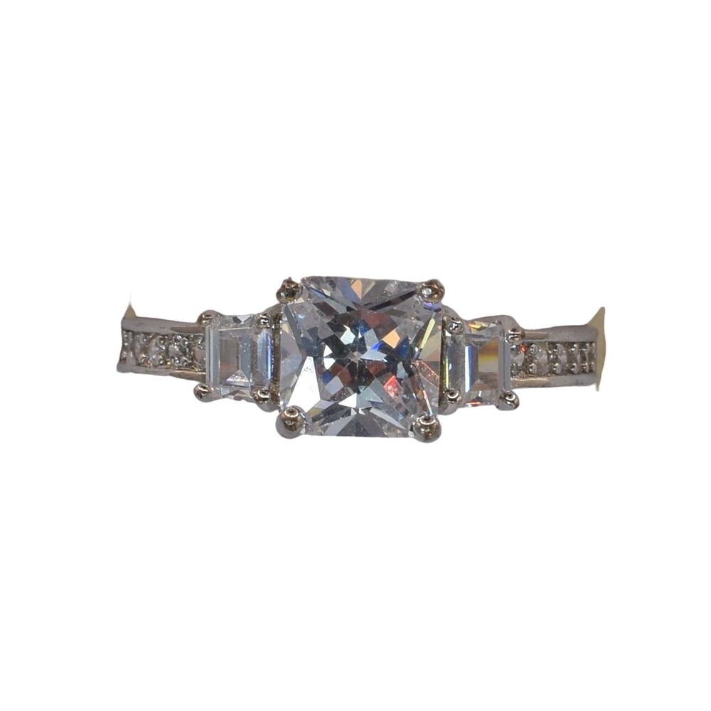 NWOT Fragrant Jewels Princess-Cut Multi-Stone Cubic Zirconia Ring Size 8 US